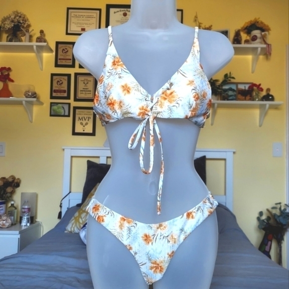 MINKPINK 2-piece Bikini Swimsuit - Picture 16 of 16